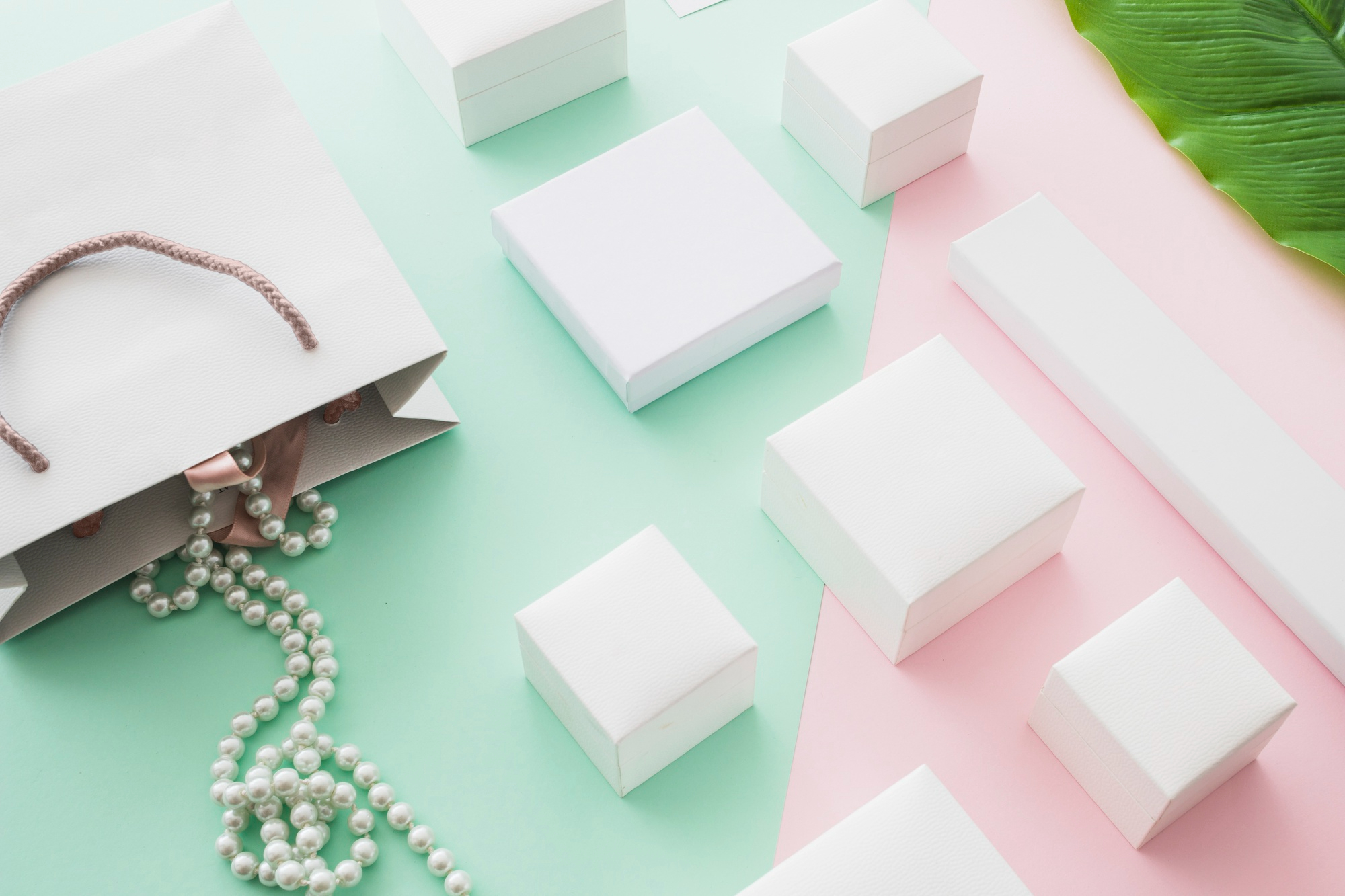 Wholesale Packaging Boxes UAE – Bulk Rigid Boxes for Cosmetics